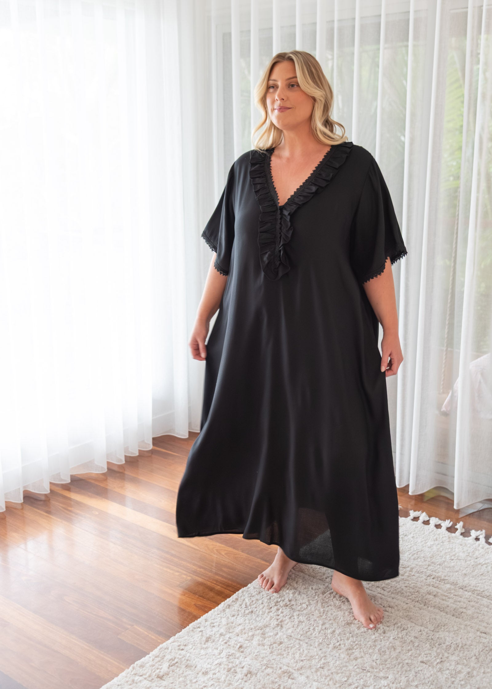 Serena Nightgown - Black
