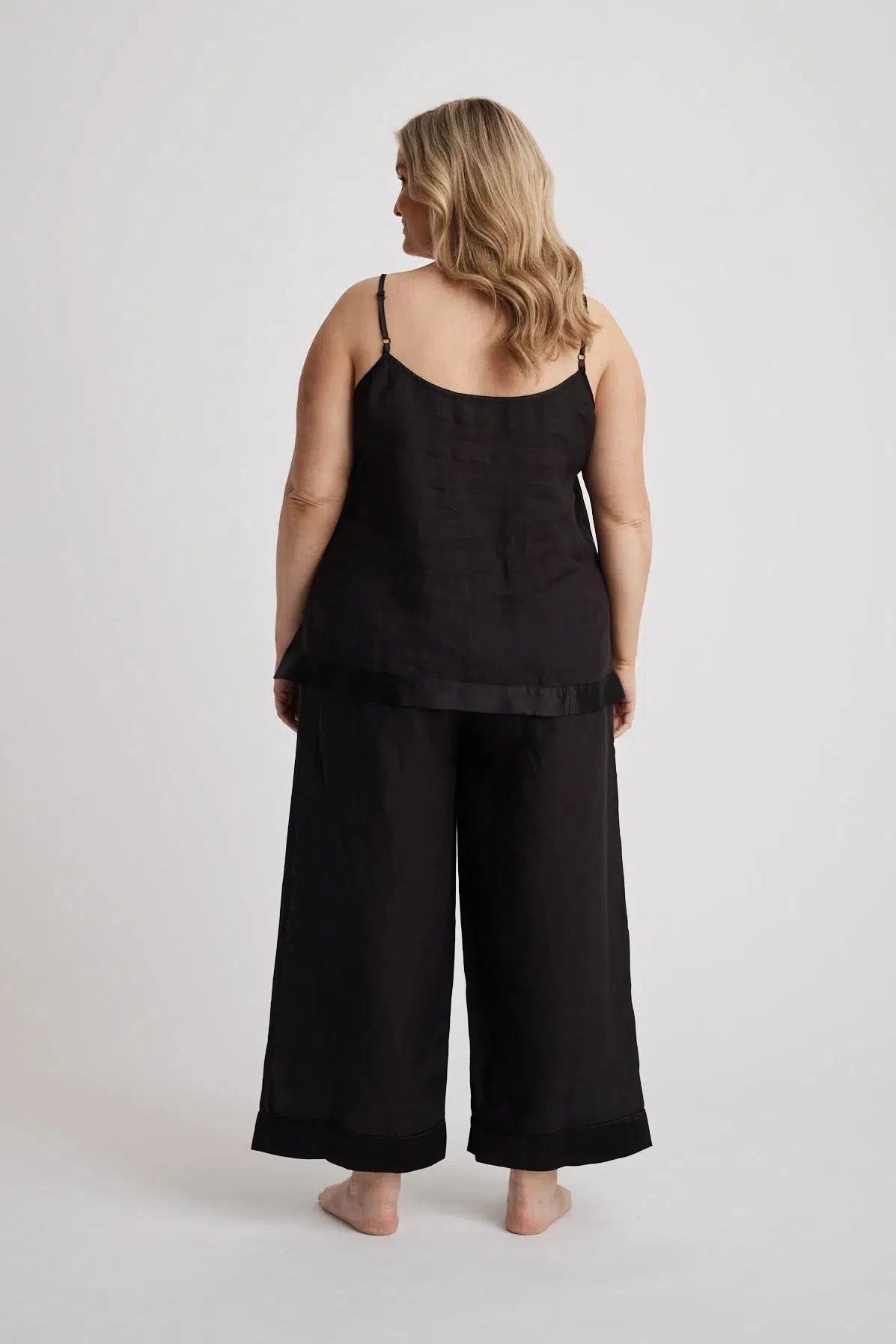 Sara - Camisole - Black-Camisole | XS- | Hank & Hera