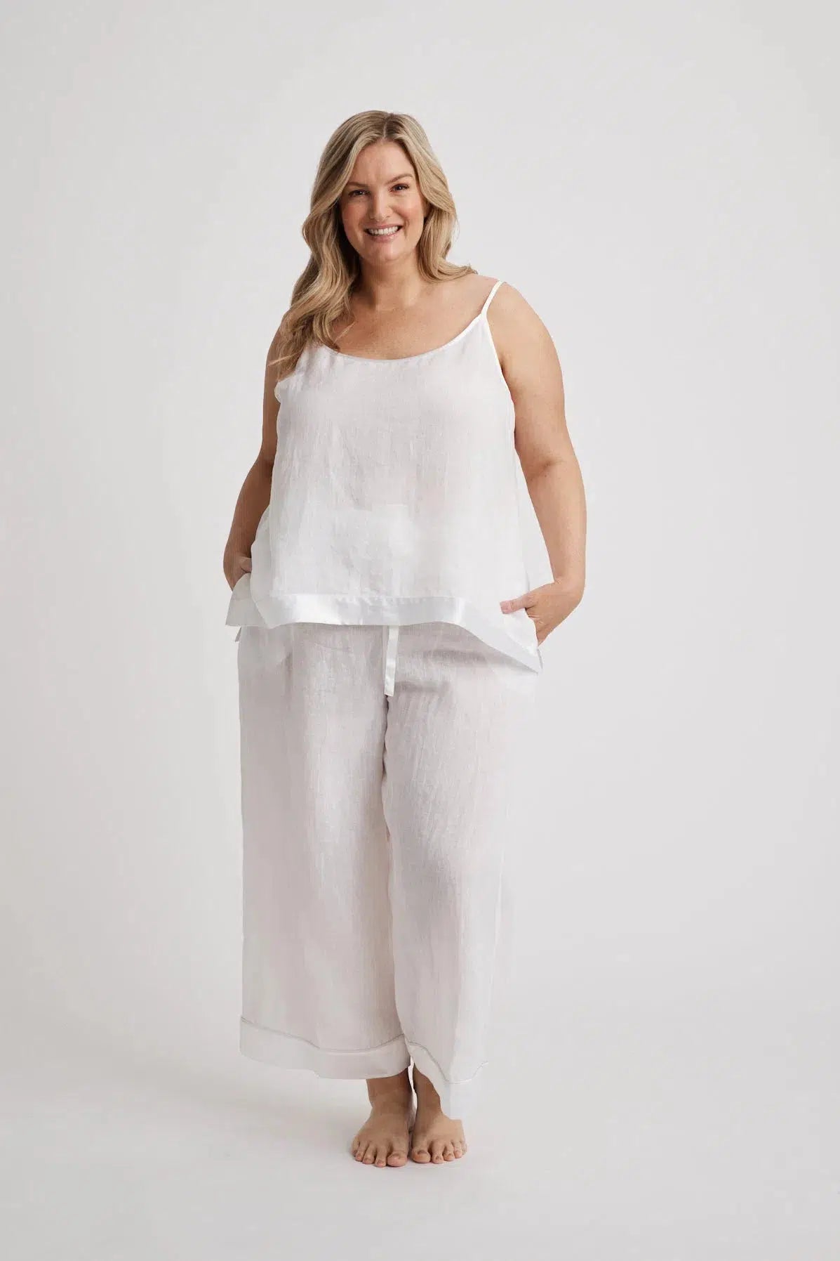Sara - Camisole - White-Camisole | XS- | Hank & Hera