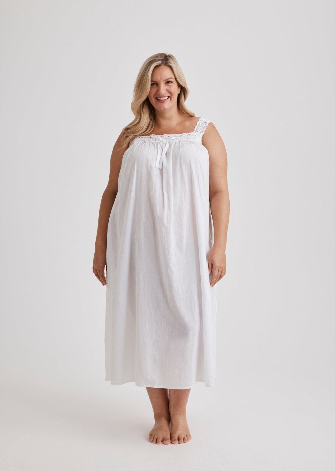 Deborah - Nightie - Mid Length - White