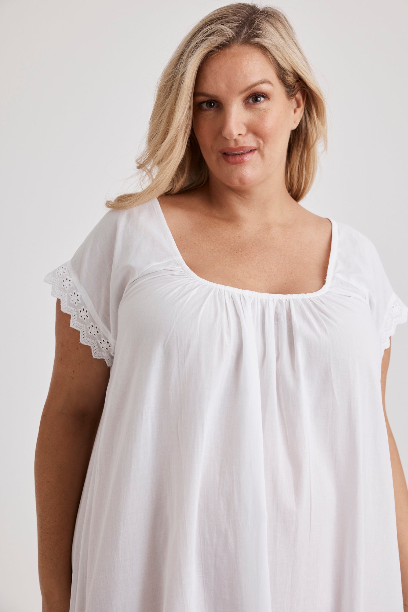 Arianna - Nightie - Long - White
