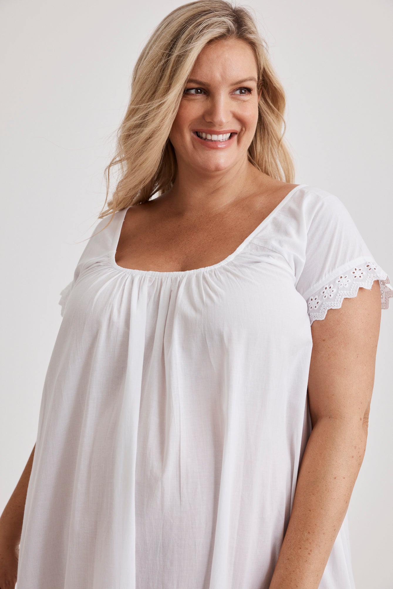 Arianna - Nightie - Long - White
