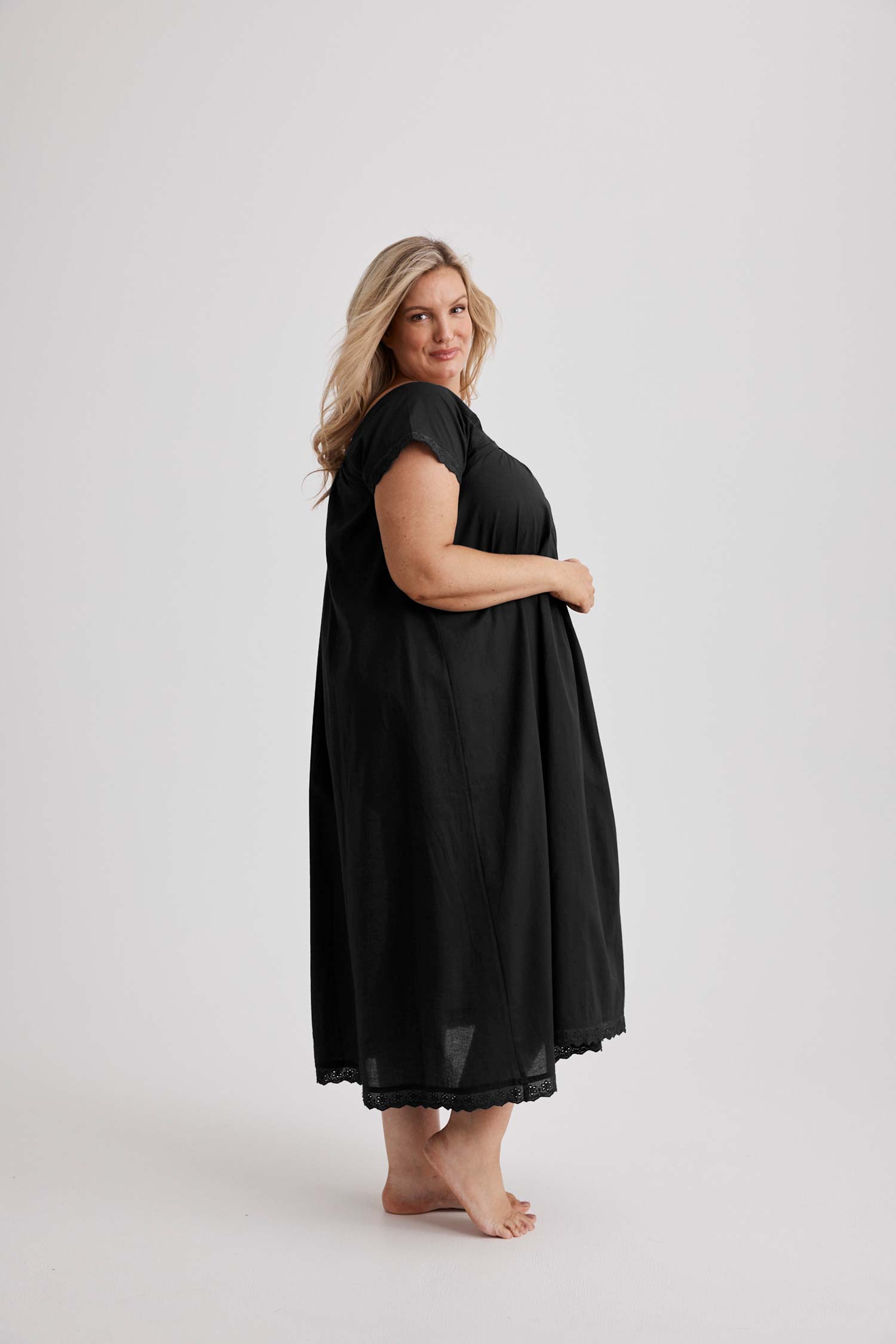 Arianna - Nightie - Long - Black