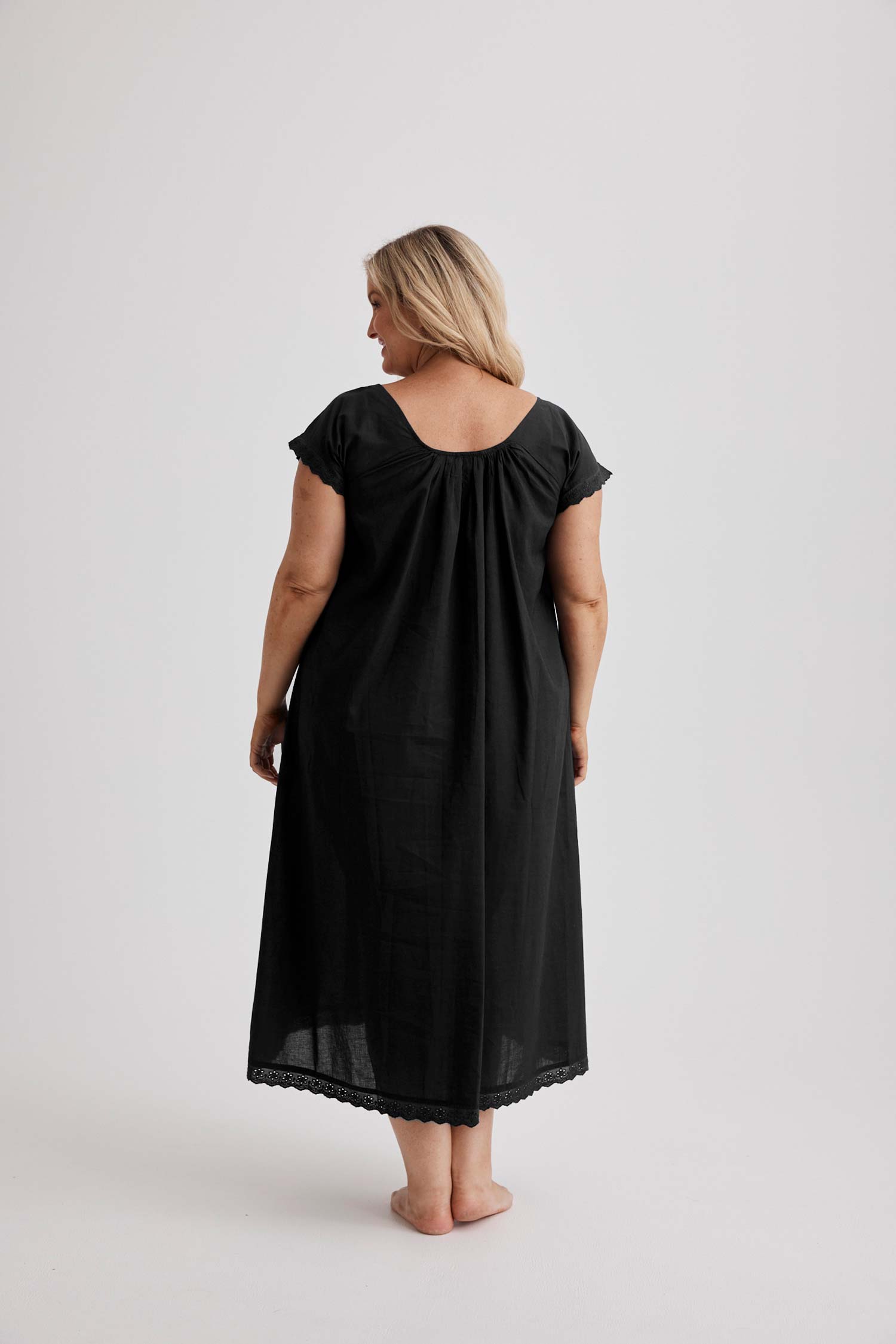 Arianna - Nightie - Long - Black