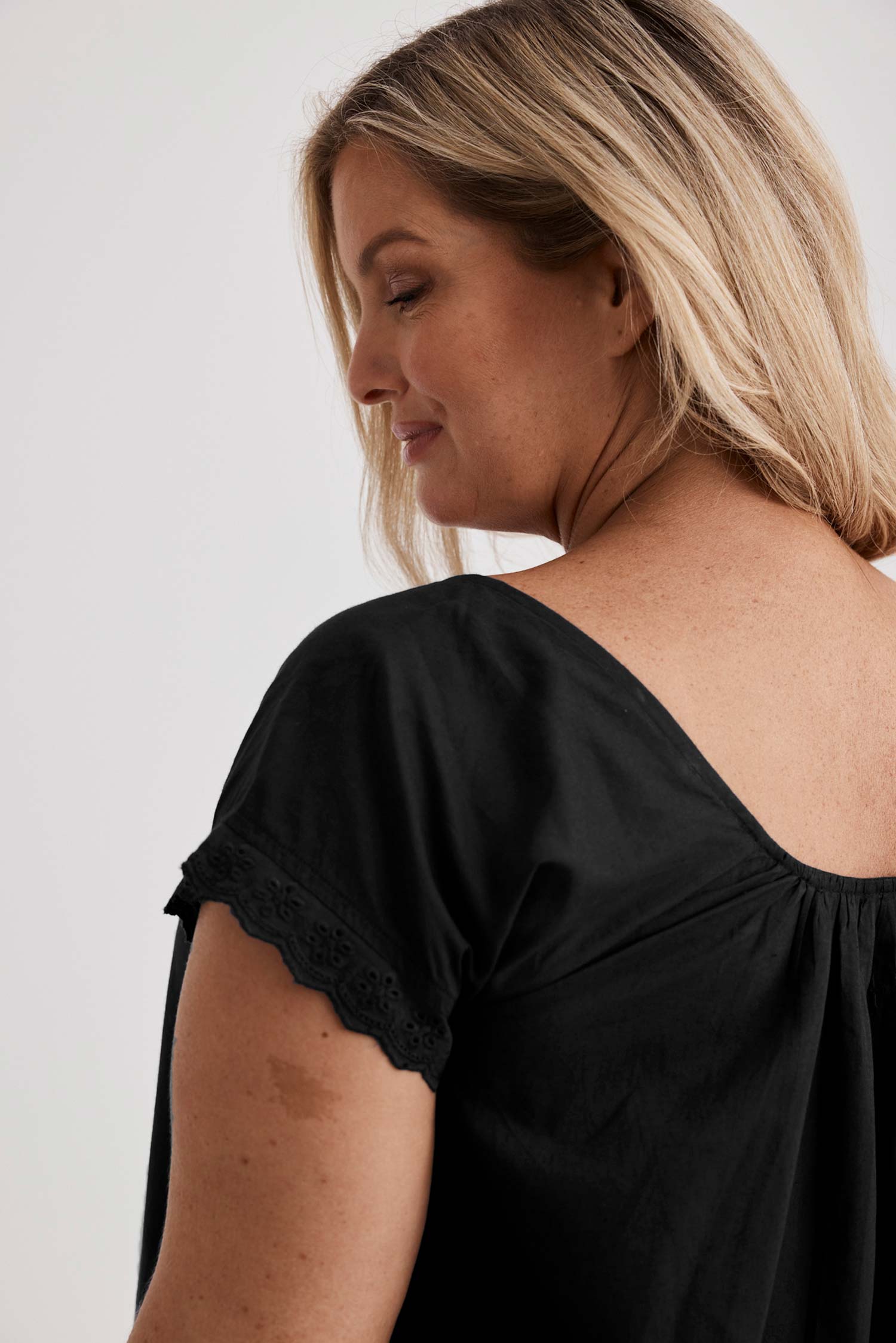 Arianna - Nightie - Long - Black