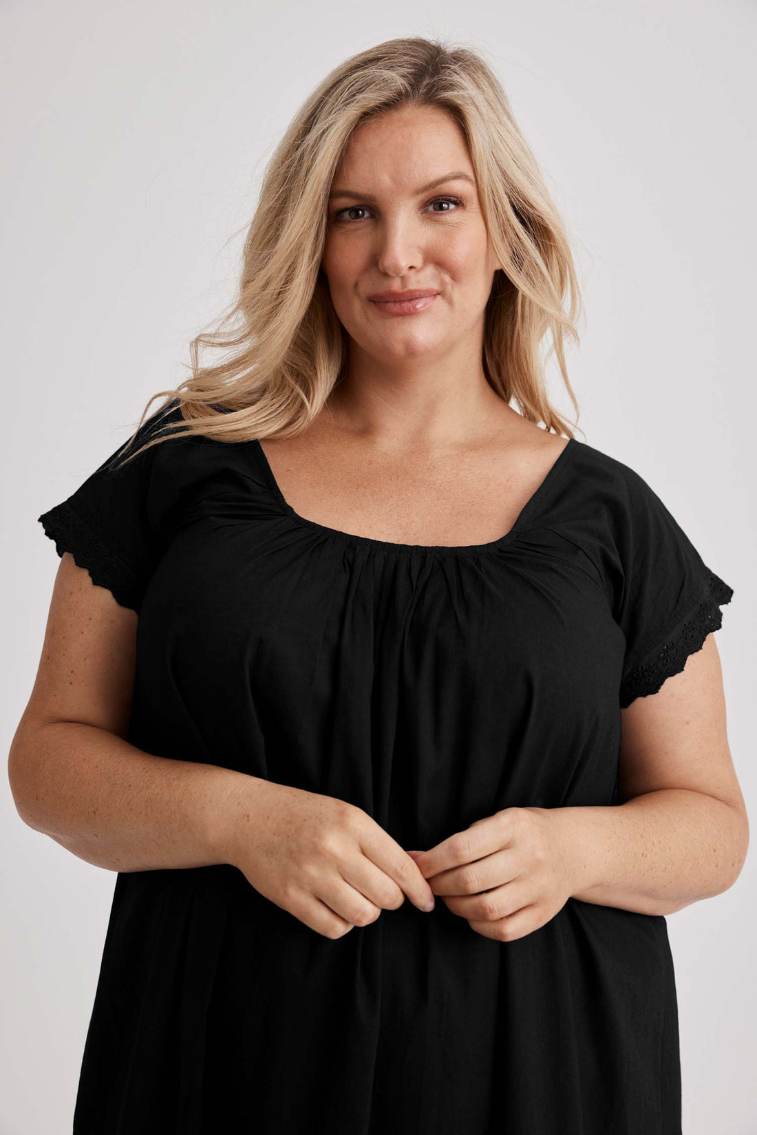 Arianna - Nightie - Long - Black