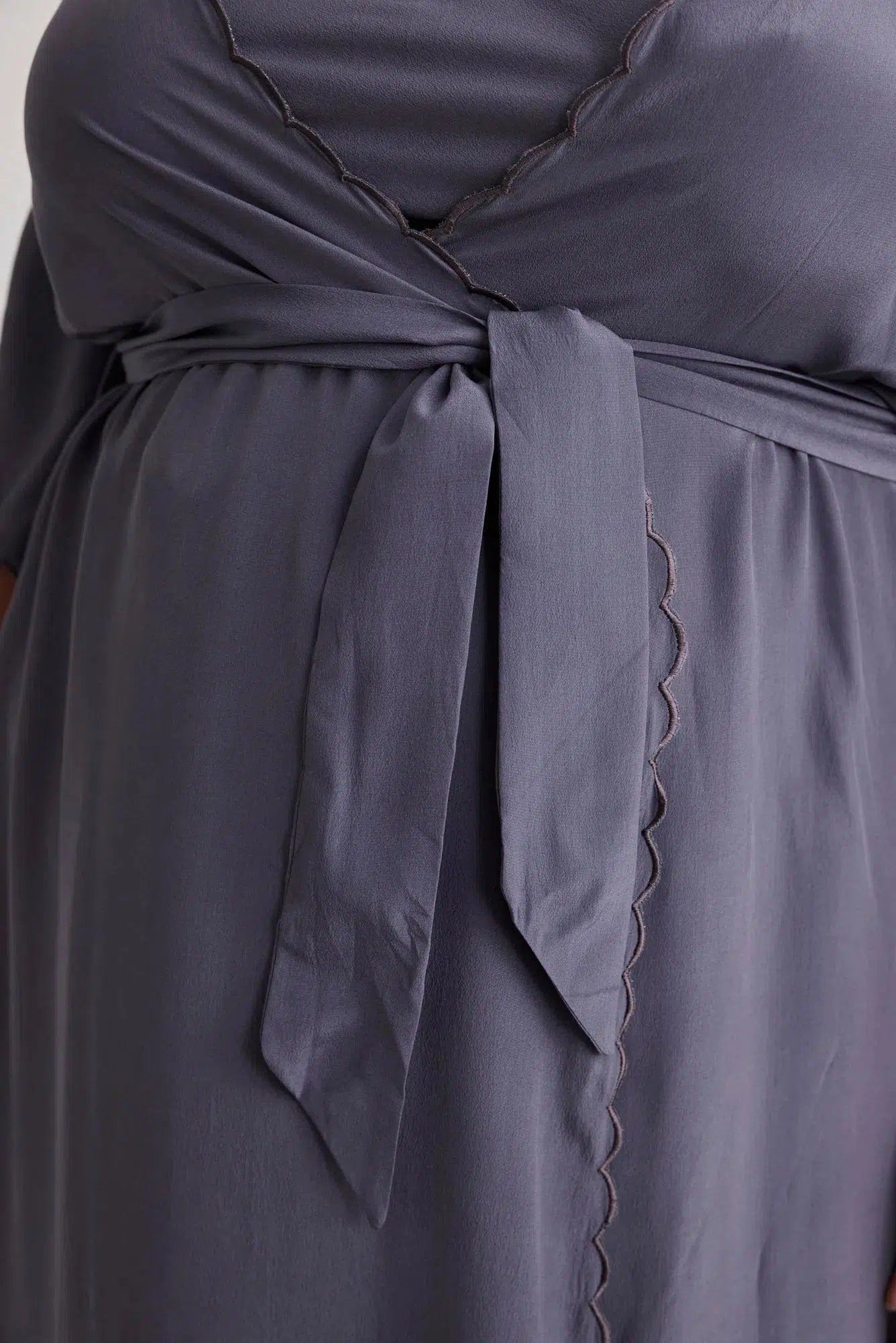 Philippa - Robe - Long - Crepe De Chine (Silk) - Grey-Robe | XS- | Hank &amp; Hera